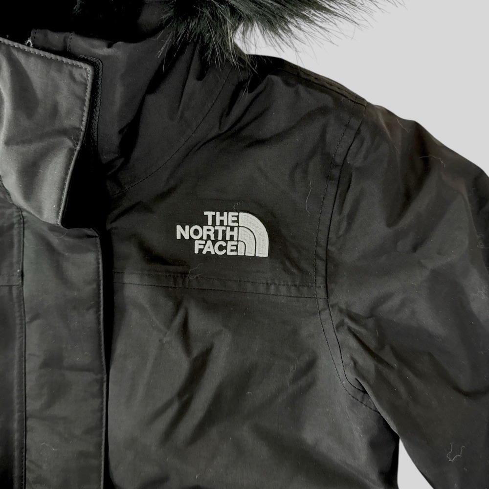 The North Face Girls Small 7/8 Arctic Parka Black Faux Fur Hood Winter Coat NWT - Picture 13 of 13